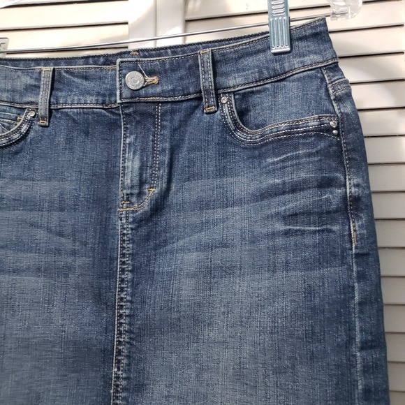 WHBM Denim Mini Skirt Women's Size 2 Medium Wash Blue Embroidered Rhinestones - Picture 3 of 11